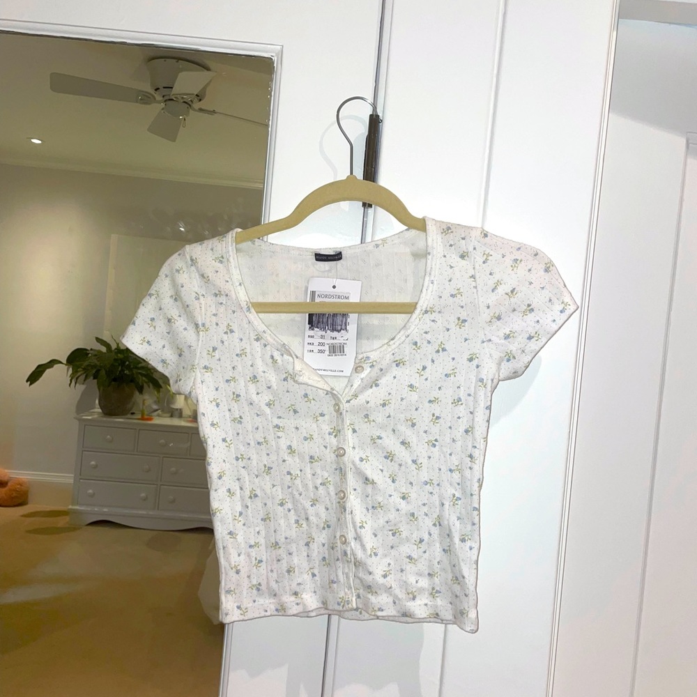 Brandy Melville Button Up Zelly Top